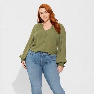 Torrid - Georgette Smocked Blouson Sleeve Blouse in Olivine / Olive